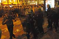 France - Affrontements avec la police pendant une manifestation contre les banques